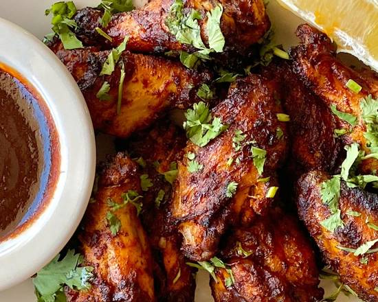 BBQ STYLE CHICKEN WINGS