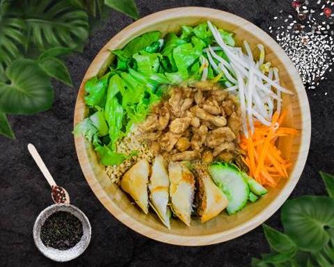 Salade Bo Bun Poulet