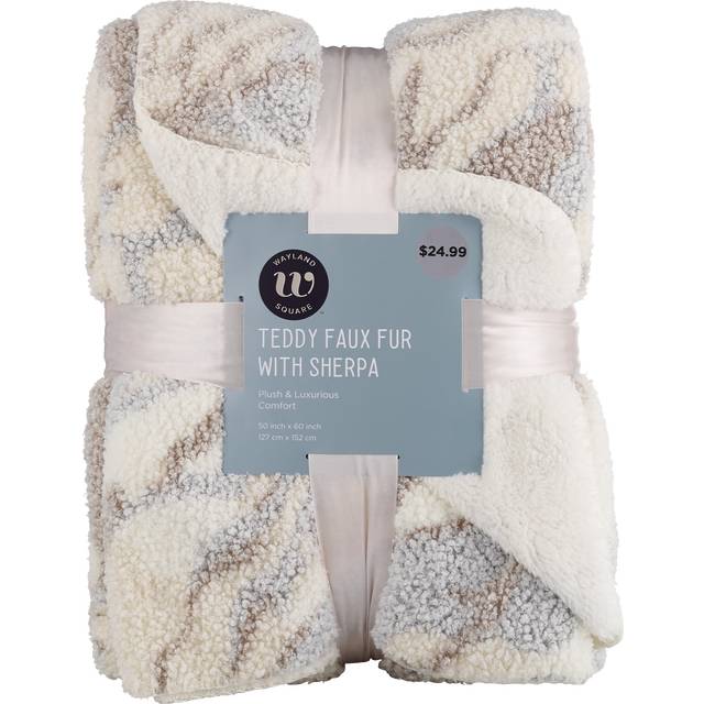 Printed Teddy Fur Throw