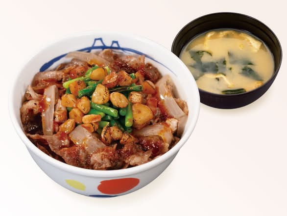 焦がしにんにく牛バラ焼丼（味噌汁付）