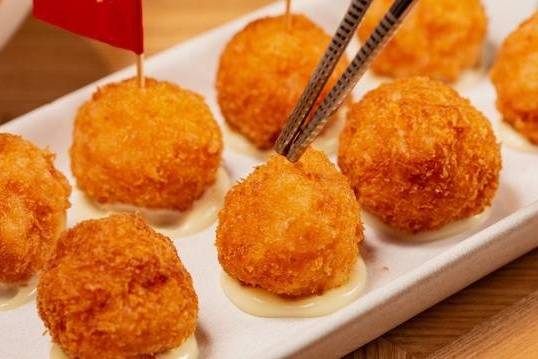 Fried Cuttlefish Ball 炸墨魚丸(6)