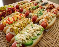Umai Savory Hot Dogs & R&B Tea