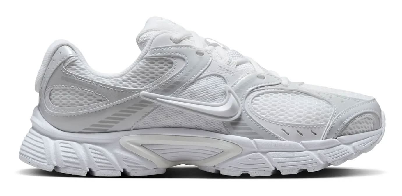 Nike V5 Rnr Sneaker - Women's (White Medium - 9)