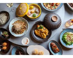 August Gatherings 富瑶