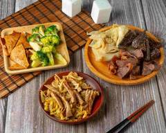 忠孝夜市 黃記辣脆腸滷味