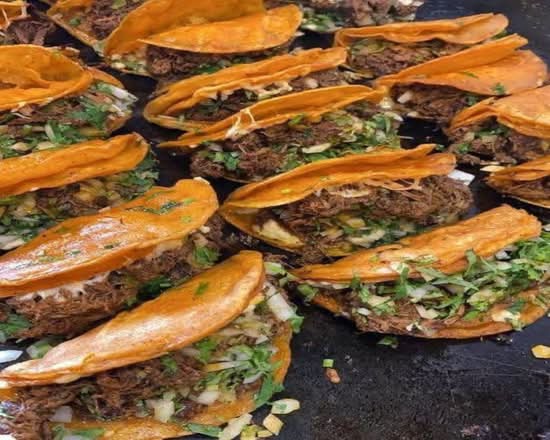 Tacos & Birria a la Leña