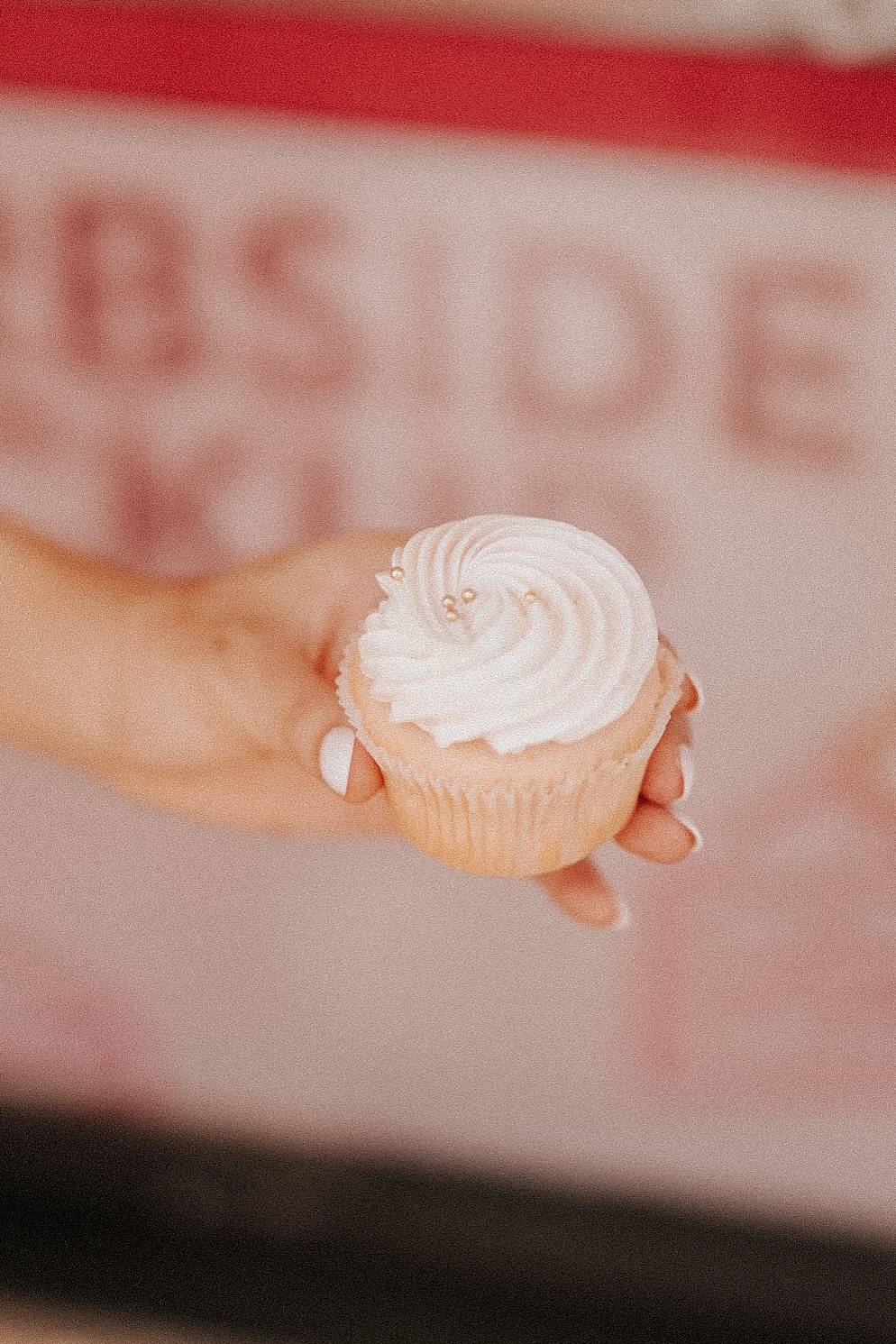 Strawberries 'n Cream Cupcake (Single)