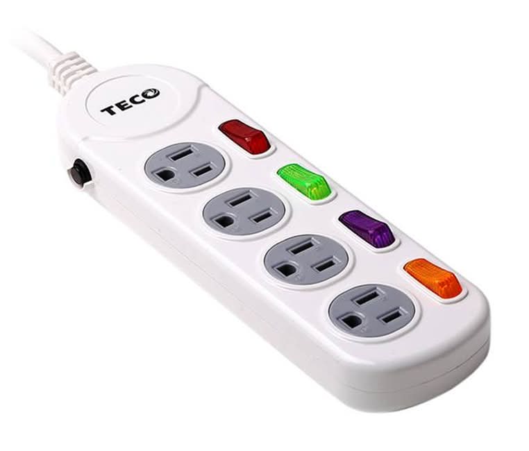 #200103 TECO 4切4座3孔2.7M延長線 XYFWL240R9