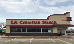 La Crawfish Shack (2020 S. Highway 6 )