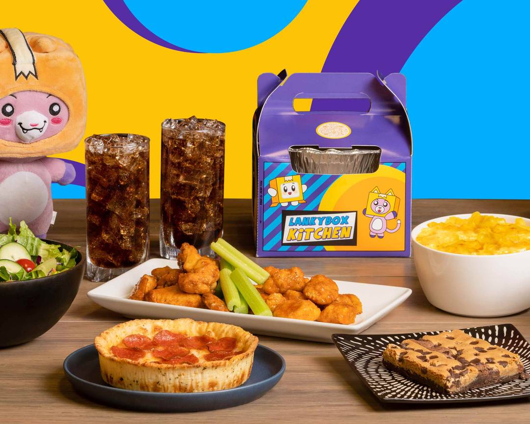 LankyBox Kitchen Pizza, Wings, and Mac. (10007 NORTH NEVADA STREET