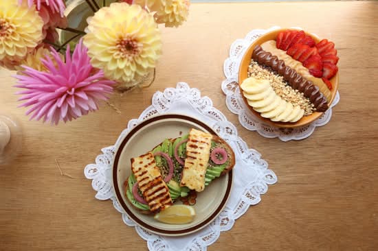 Float - Açai Bowls, Brews & Brunch
