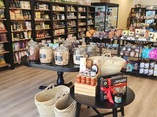 Le Petit Pantry