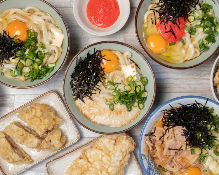 配達トレーうどん屋ラーメン屋さんアルミ脇取り盆　エンボス給食大小2枚セット874 配達トレーうどん屋ラーメン屋さんアルミ脇取り盆 エンボス給食大小2枚