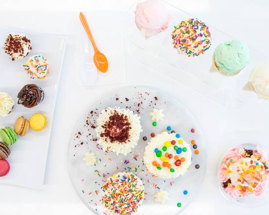 B Cupcakes