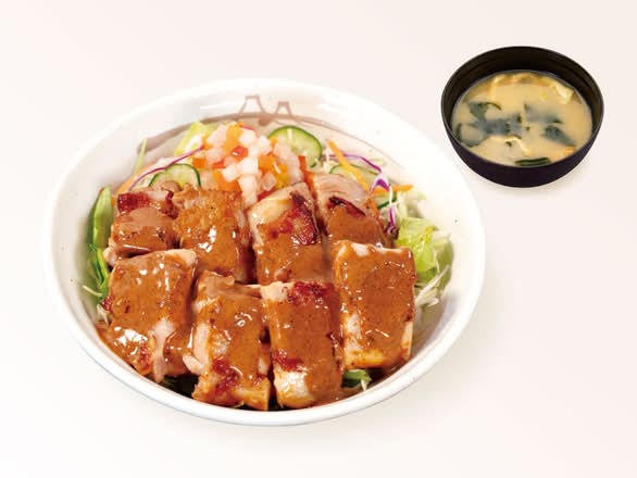 チキンケバブ丼（味噌汁付）