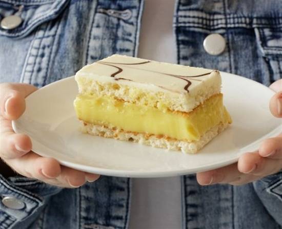 Gluten Free Vanilla Custard Sponge Slice