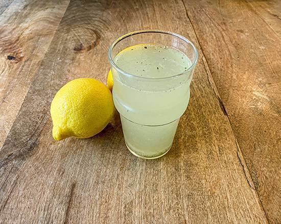 Limonada Caseira / Homemade fresh lemon juice