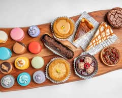 Space Snacks & Galactic Sodas Café (571 Talbot Street)