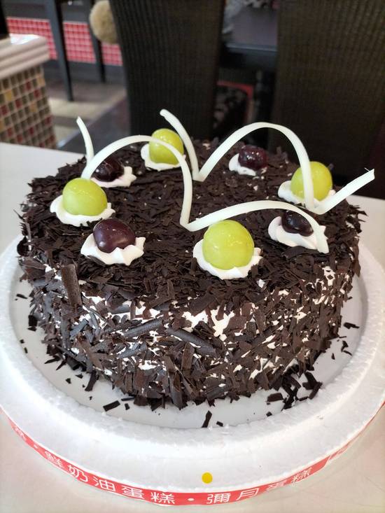 8吋黑森林鮮奶油生日蛋糕