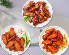 818 Wings (14435 Victory Blvd)