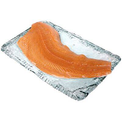 Filets de saumon atlantique frais - fresh atlantic salmon fillets (approx 550 g)