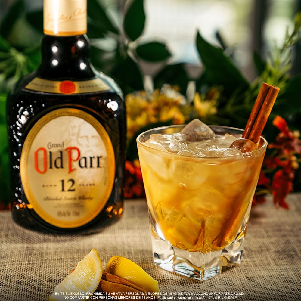 Old Parr Whisky grand blended scotch 12 años Delivery Near Me