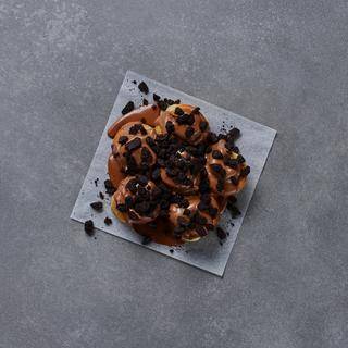 Twisted Dough Balls® with chocolate & OREO Crumb