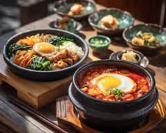韓味亭 (Kanmi-tei) × 김치찌개 (Kimchi Jjigae) 高田馬場店