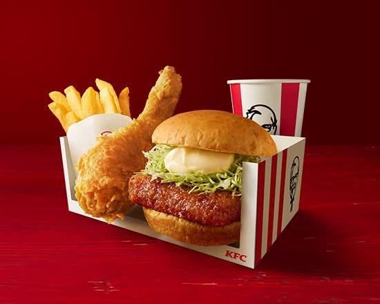 和風チキンカツバーガーよくばりセット Wa-fu Chicken Cutlet Burger Abundant Combo