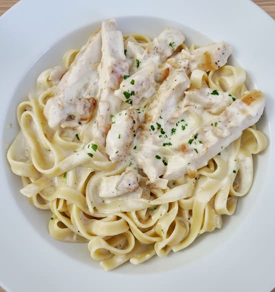 Fettuccine Alfredo