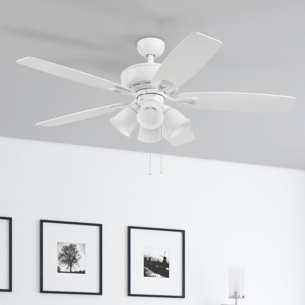 Harbor Breeze Notus 52-in White Ceiling Fan With Light Chain