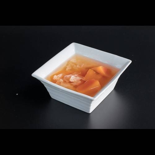 Stewed Papaya with Snow Fungus Sweet Soup  木瓜雪耳糖水