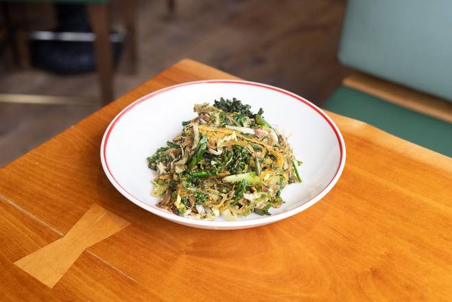 Toasted Garlic Broccolini & Spaghetti Squash Slaw