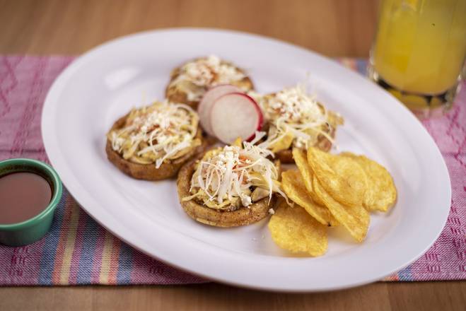 Sopes pollo