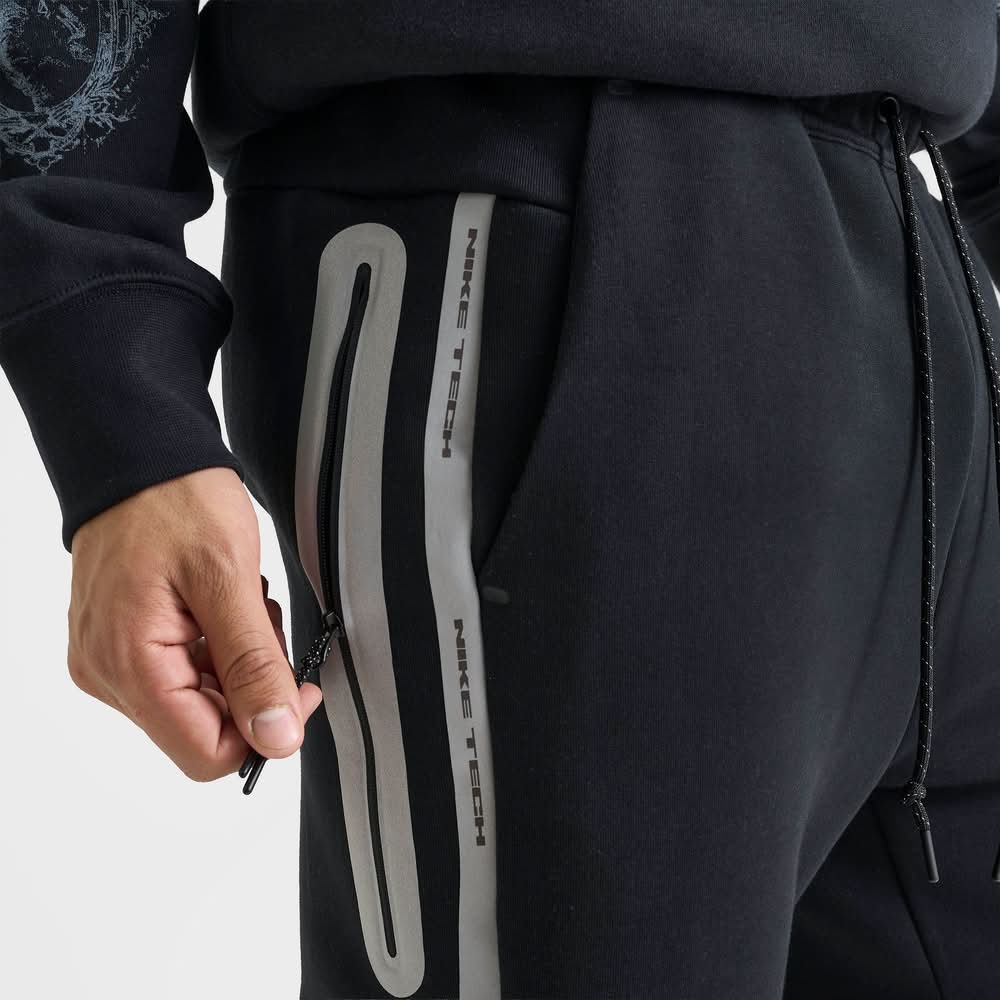 nike tech fleece pants outfit