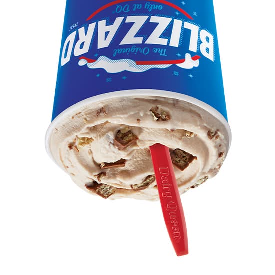 Blizzard® treat hecho con KitKat ® en trozos