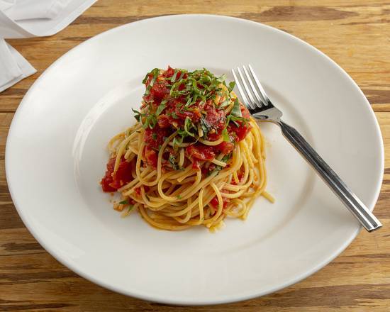 Spaghetti Tomato and Basil Pasta