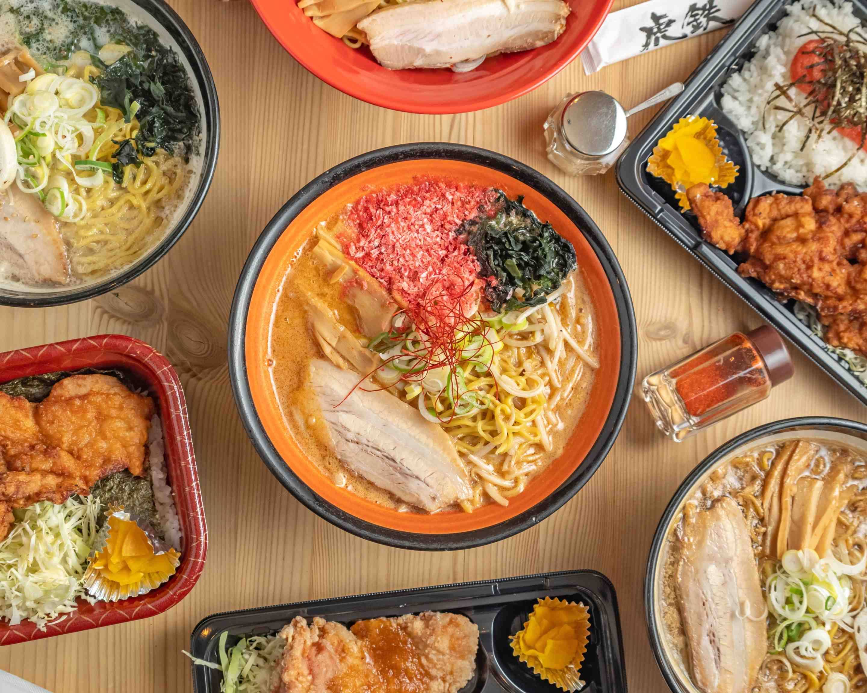 麺 や 虎 鉄 西岡 店
