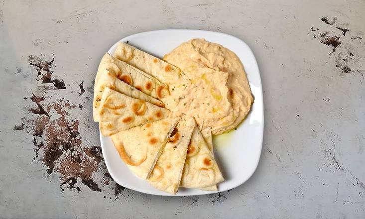 Hummus Served with Warm Pita