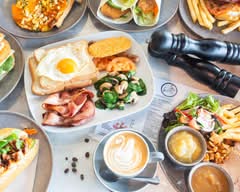 Ducky Brown Cafe