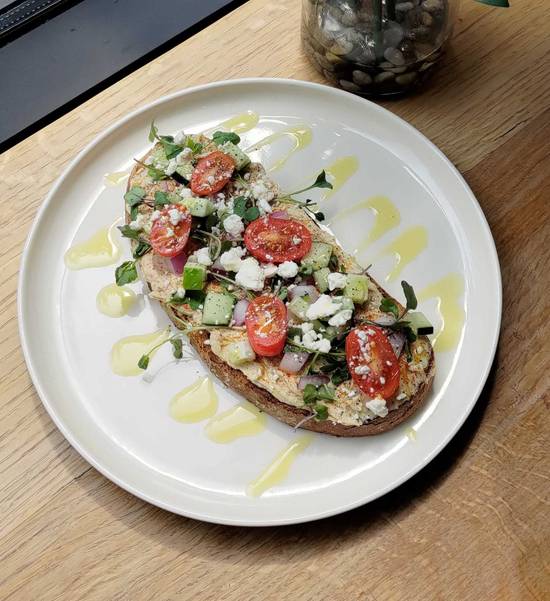 Humus Toast
