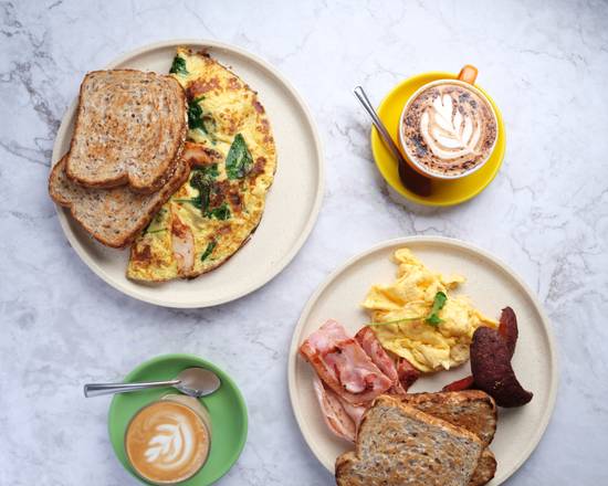 H Cafe And Bar