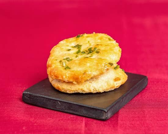 Maple Chive Biscuit