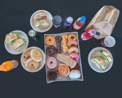 Winchell's Donuts (640 E Laurel Dr)