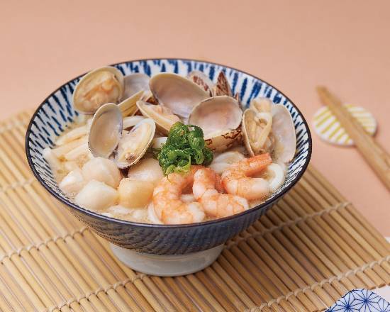 蒜白湯海鮮烏龍 Seafood Udon with Garlic Soup