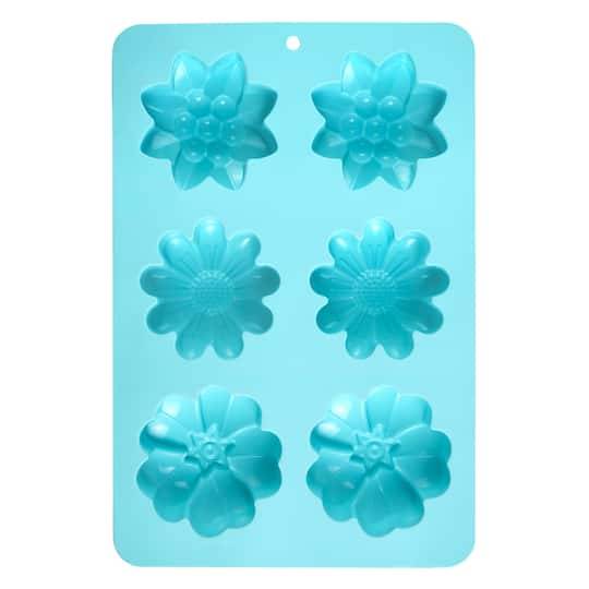 Celebrate It Flowers Silicone Candy Mold (blue)