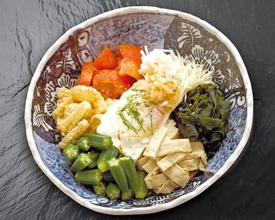 老乾杯名物 彩色脆脆豆腐(小) Tofu Salad with Onion Dressing(S)