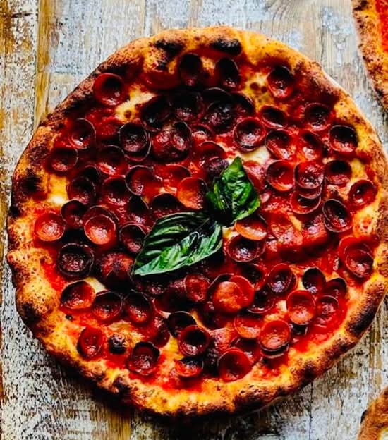 La Crosta Woodfire Pizzeria photo 2