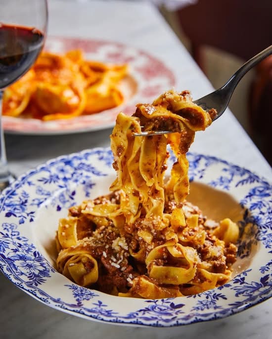 TAGLIATELLE BOLOGNESE