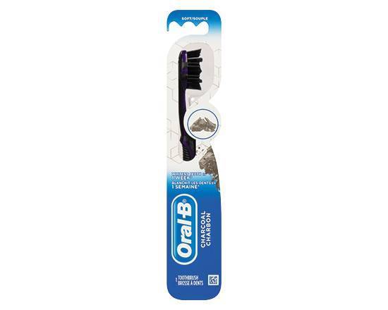 ORAL B WHITENING TOOTHBRUSH CHARCOAL SOFT 1 UN